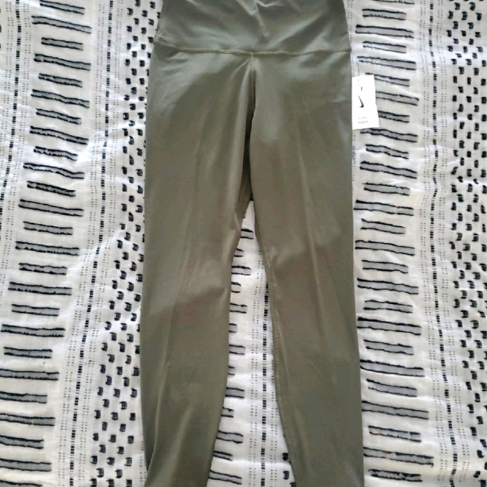 Nike leggings